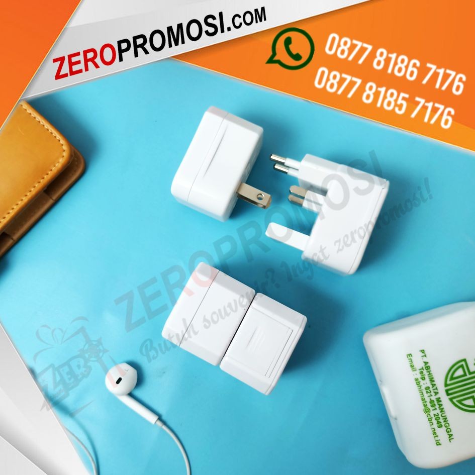 Travel Adaptor UAR01 Konverter Charger Cetak Logo Untuk Souvenir